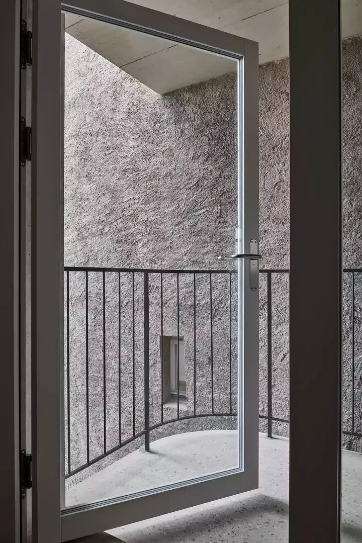 Passerelle d'accès appartement 2ème