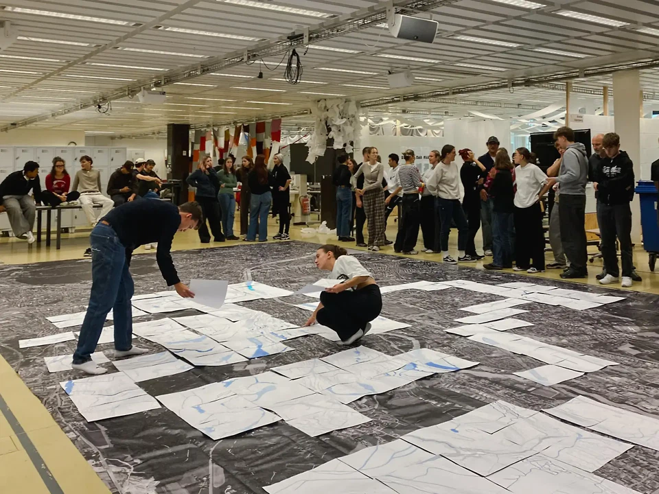 Territorialer Massstab, Gruppendiskussion im Zeichensaal