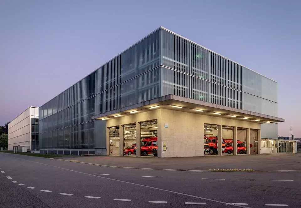 Parkhaus mit Chemiewehr