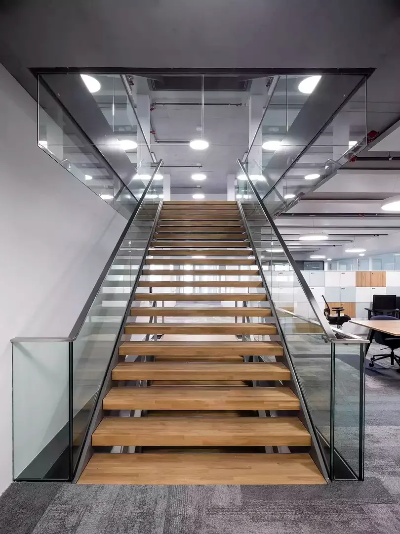 zweite Treppe 