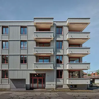 Compactage intérieur en bois