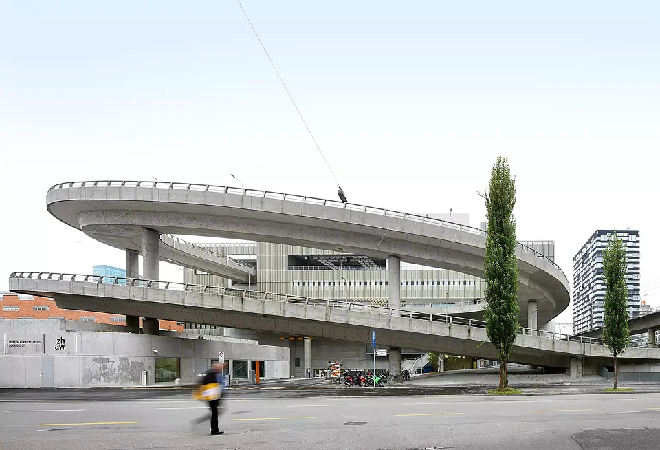 Vue Förrlibuckstrasse, rampe extérieure existante