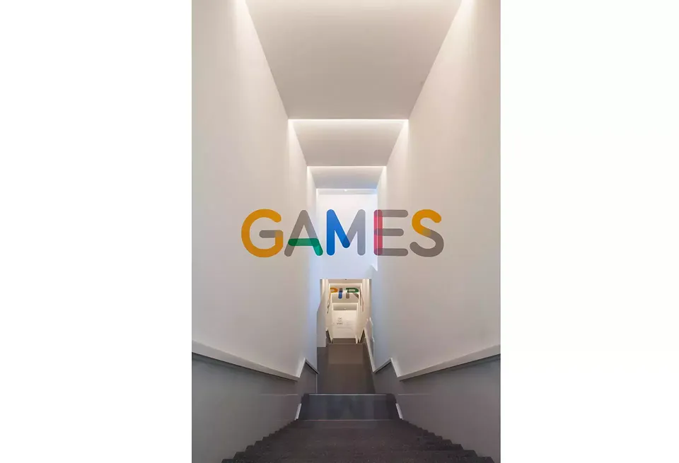 Kaskadenartige Treppe im Museum