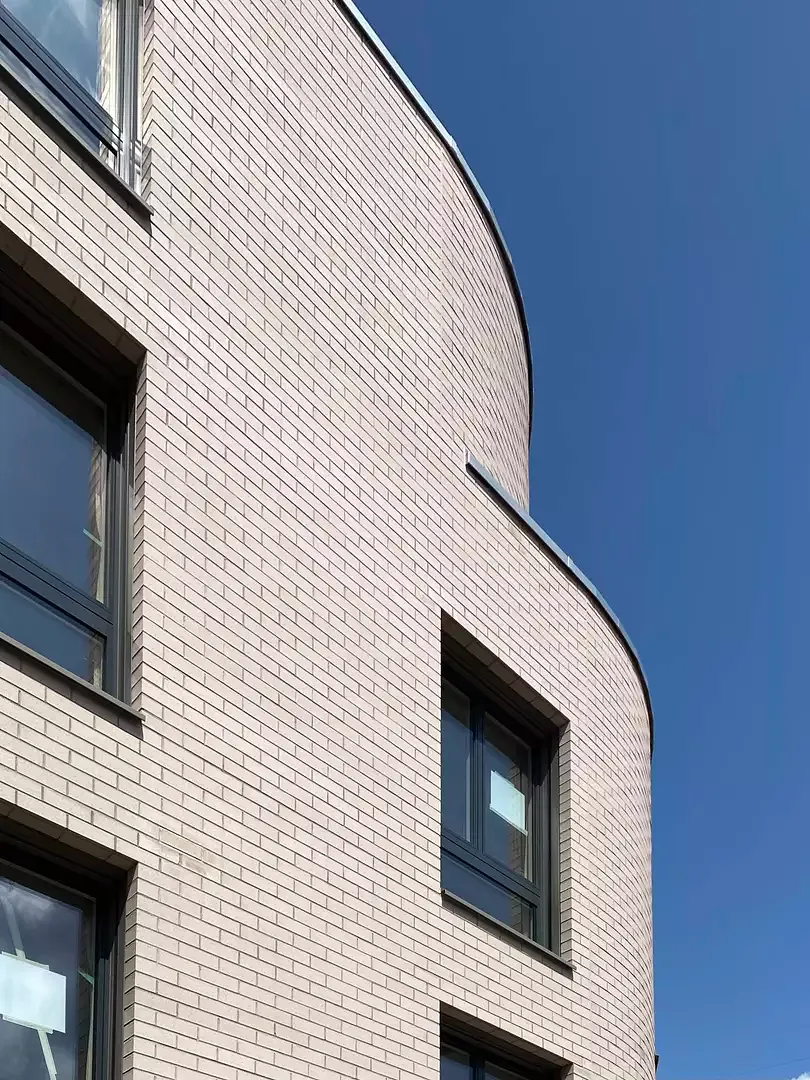 abgerundete Klinkerfassade 