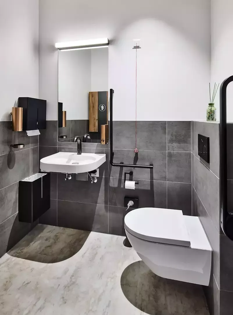 Patienten-Toilette hindernisfrei