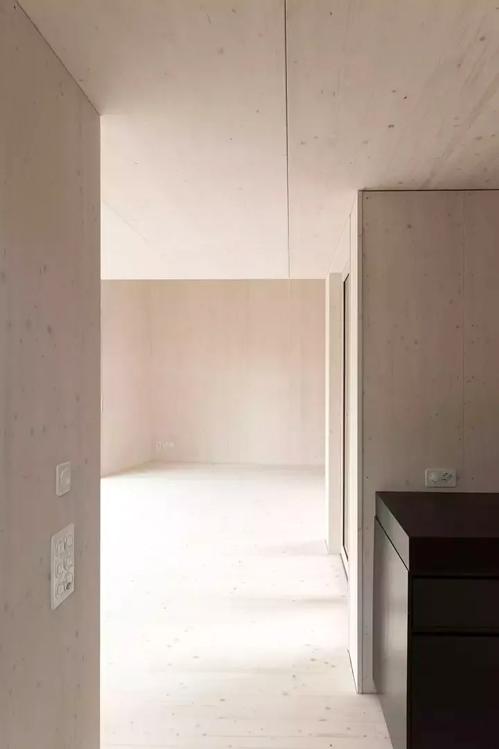 von Küche zu Esszimer und Wohnzimmer