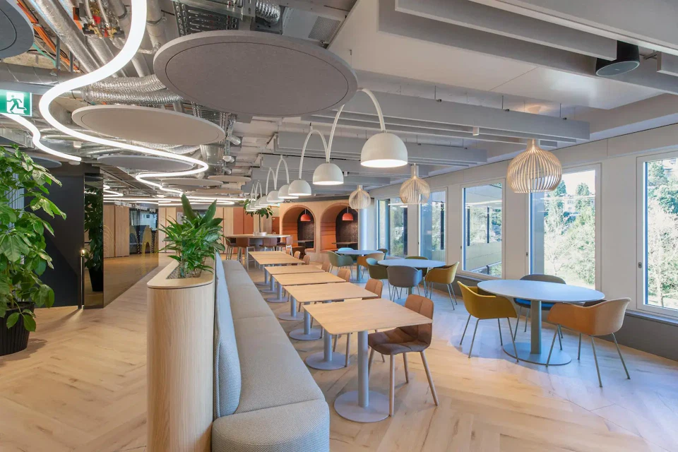 MS Reinsurance Büro – Empfang und Coffee Hub