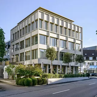 Nouveau bâtiment commercial à Brugg
