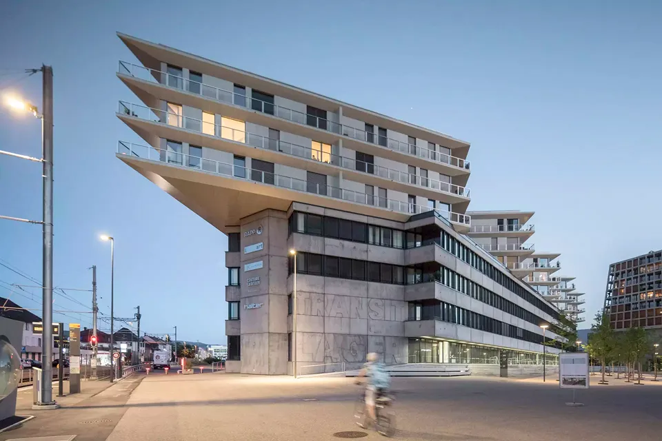 Nouveau bâtiment