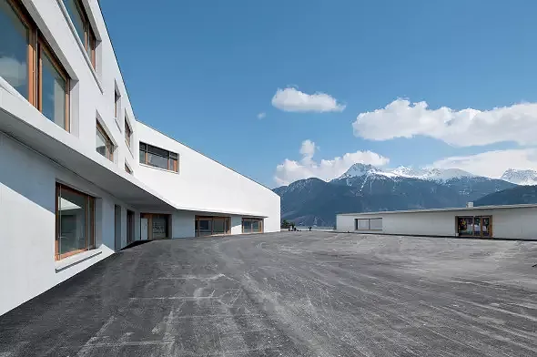 école et salle polyvalente