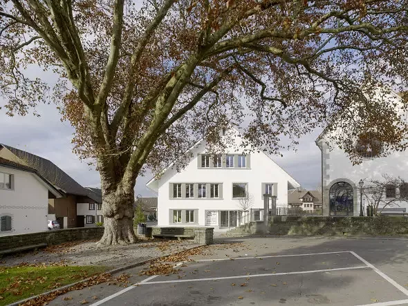 Kirchgemeindezentrum mit Kirche