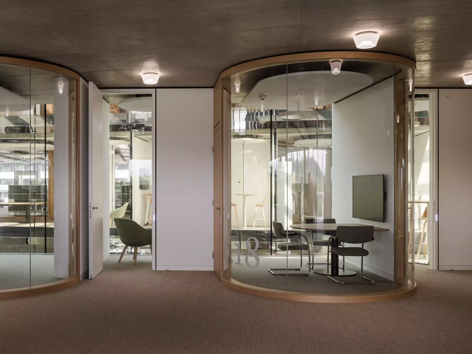 Salles de réunion donnant sur l'Atrium