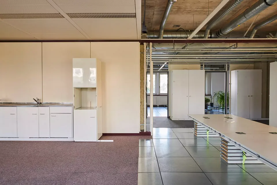 DE/Construction – Stories Of Applied Reuse, The Table