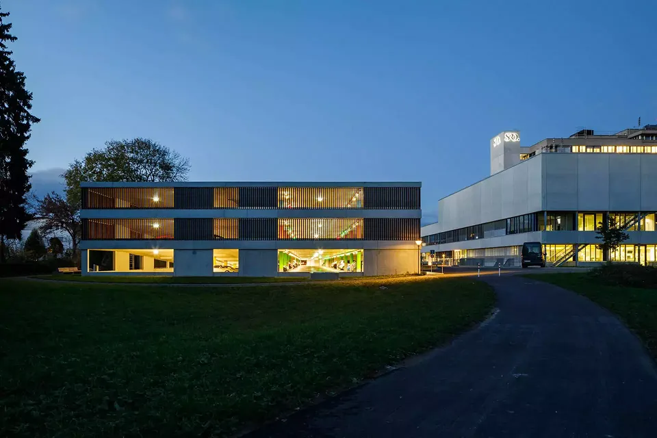 Aussenansicht Parkhaus 01