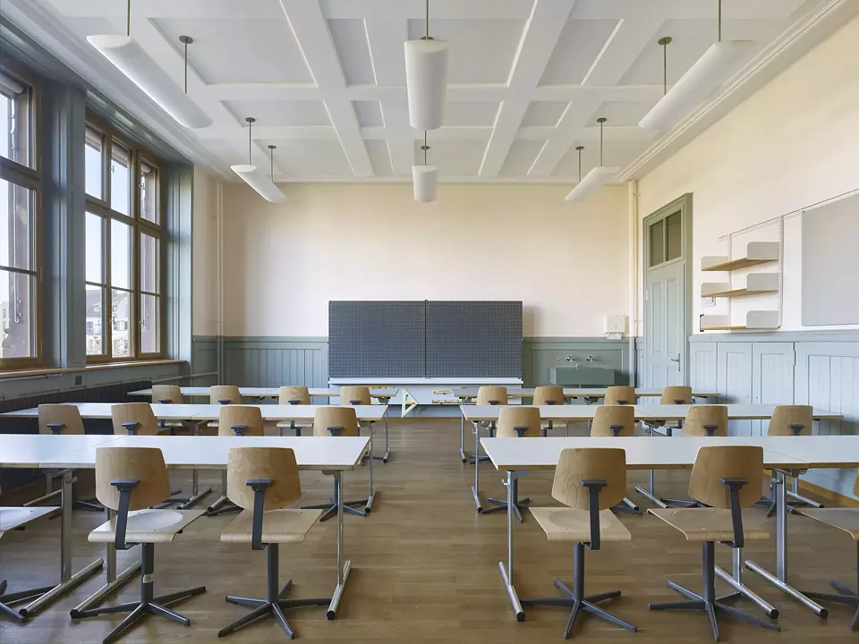 Unterrichtsraum Regelgeschoss
