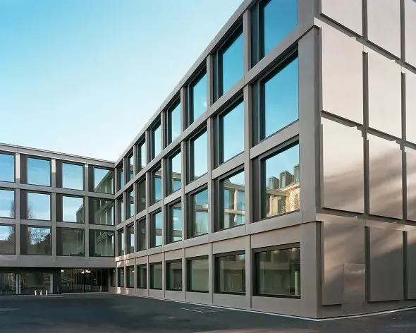 Façade bâtiment neuf