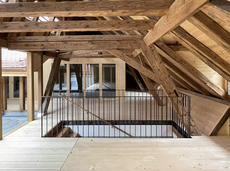 Die zentrale Öffnung des Dachraums ist wieder erlebbar.