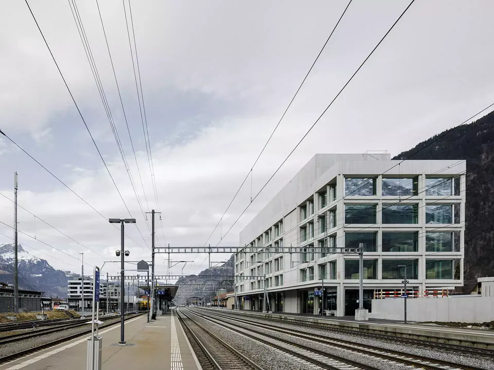 Bahnhofsgebäude Altdorf Bahnhofseite