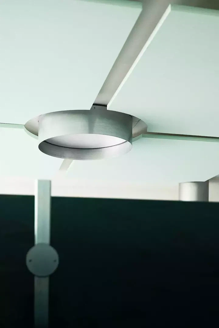 Detail Leuchte – Plastik