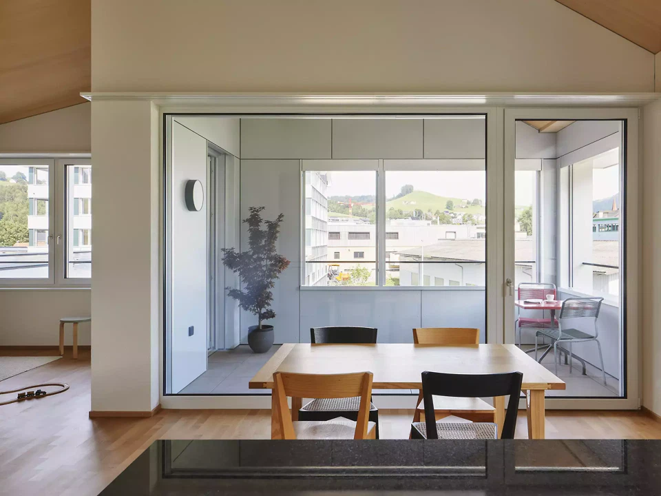 Appartement en attique dans un bâtiment d’angle