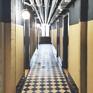 Transformation de la cantine en hôtel