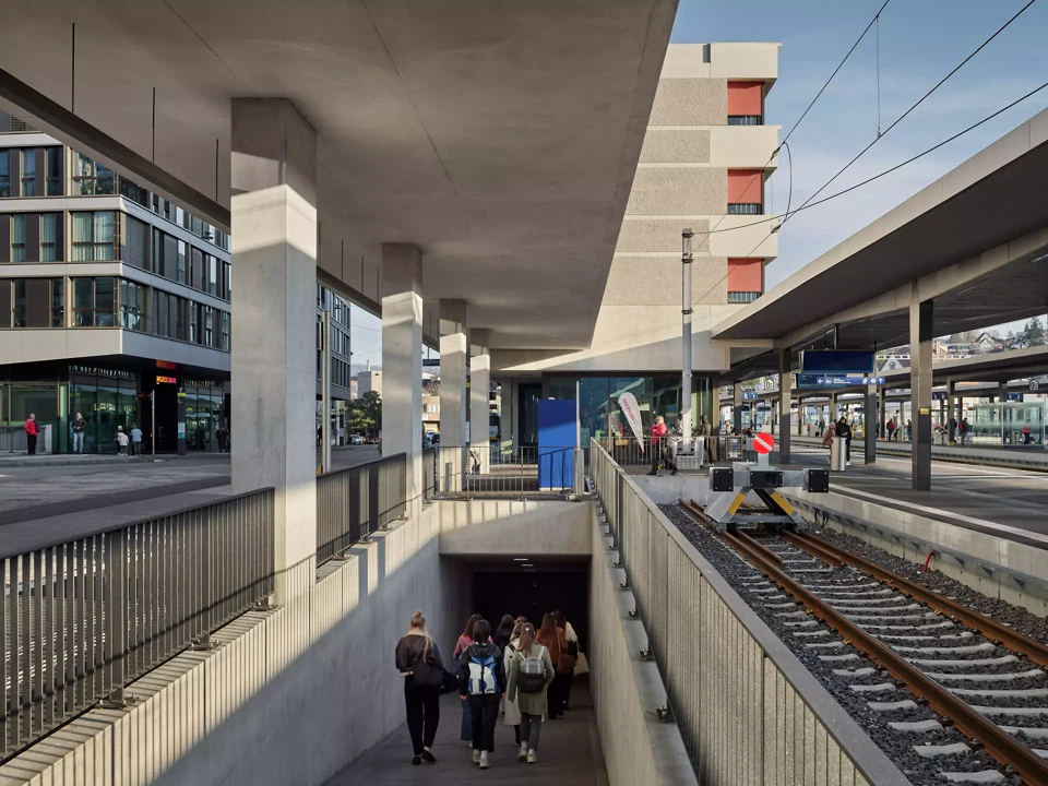 Die neu gestalteten Personenunterführungen verbinden Stadtteile dies- und jenseits der Bahngleise.