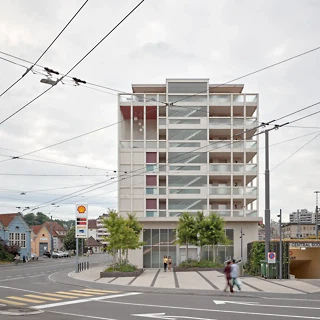 Appartement au-dessus de la station-service
