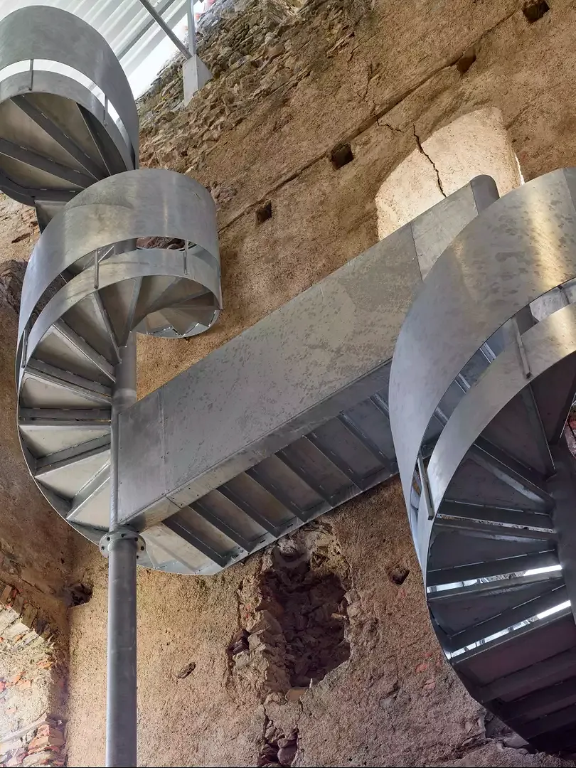 Treppenfigur-im Turm