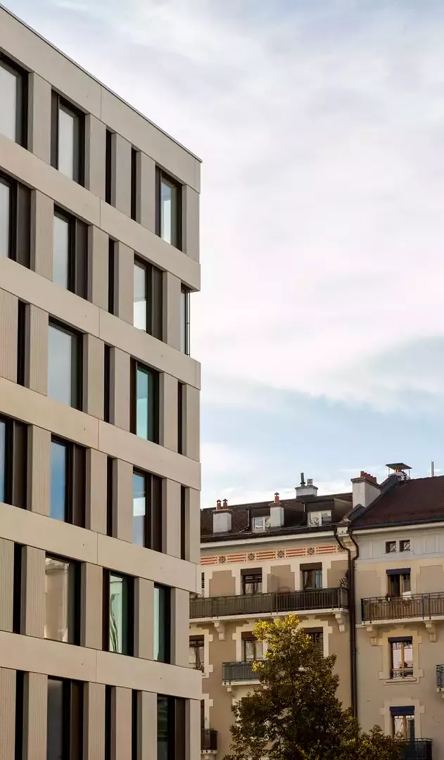 Façade avec contexte logements