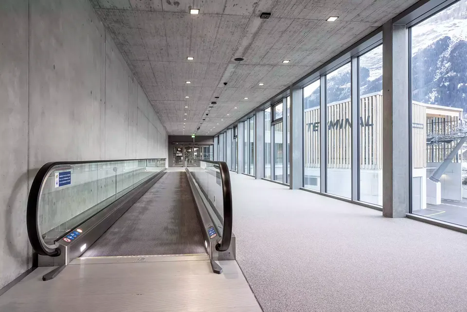 V-Bahn Terminal Grindelwald, Transit