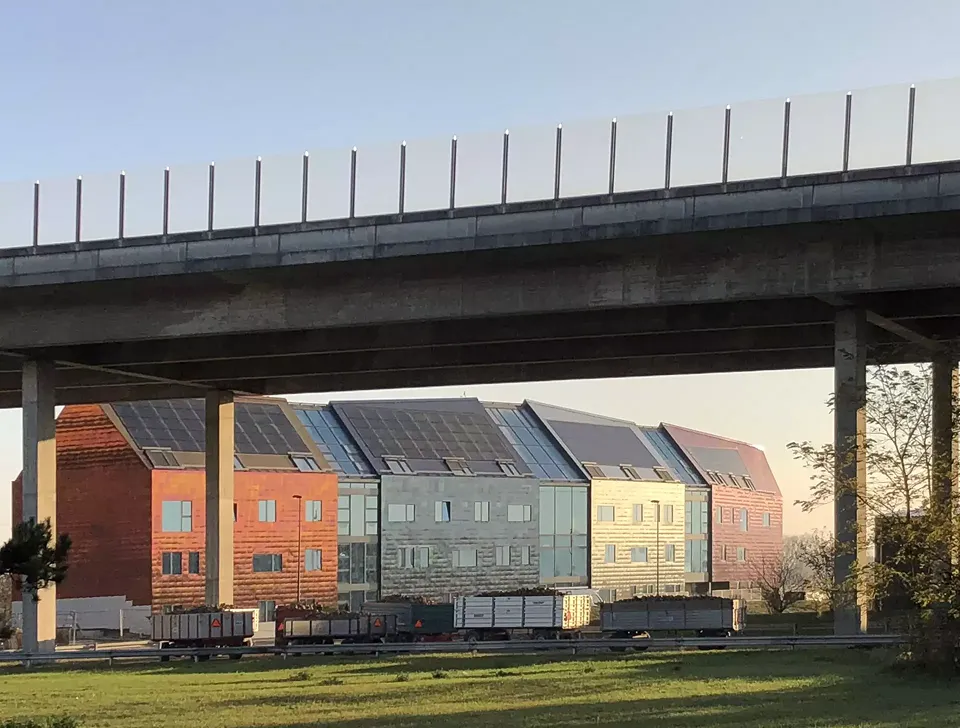 VUE GENERALE SOUS PONT AUTOROUTE