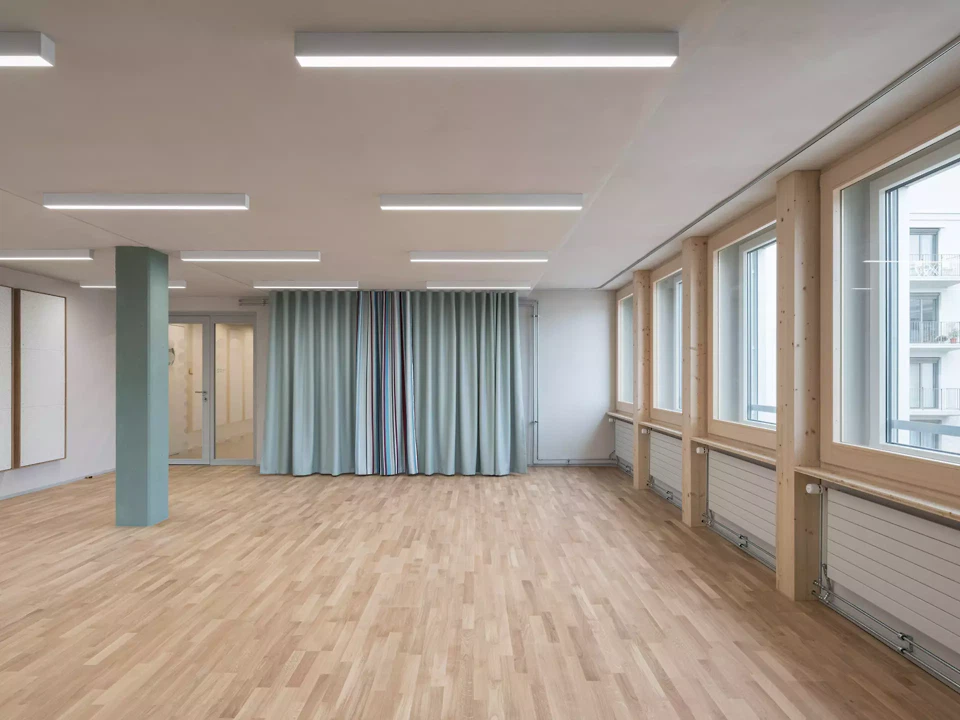 Instrumentalraum im Obergeschoss der Musikschule Reinach.