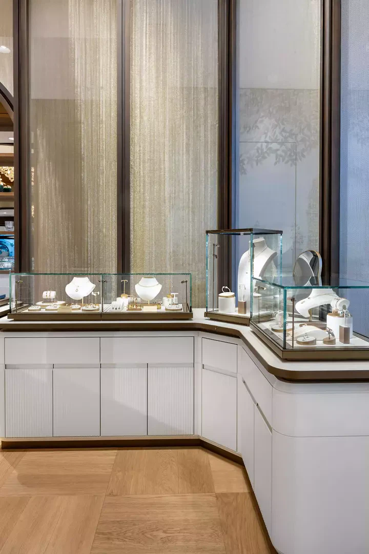 Vitrines pour la présentation de bijoux