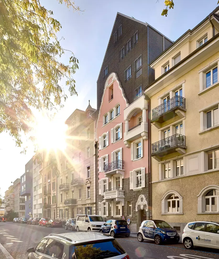 Strassenseite, Lindenhausstrasse