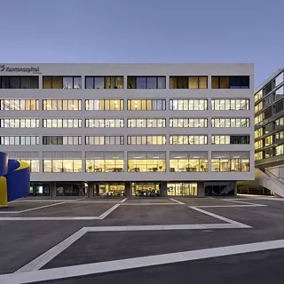 Bâtiment principal de l'hôpital cantonal des Grisons