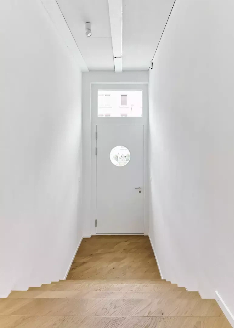 Porte donnant sur le jardin