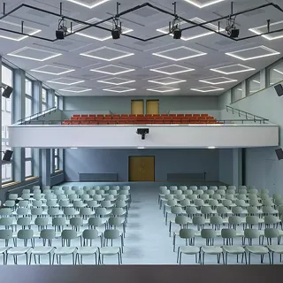 Rénovation de la salle de théâtre de l'école professionnelle