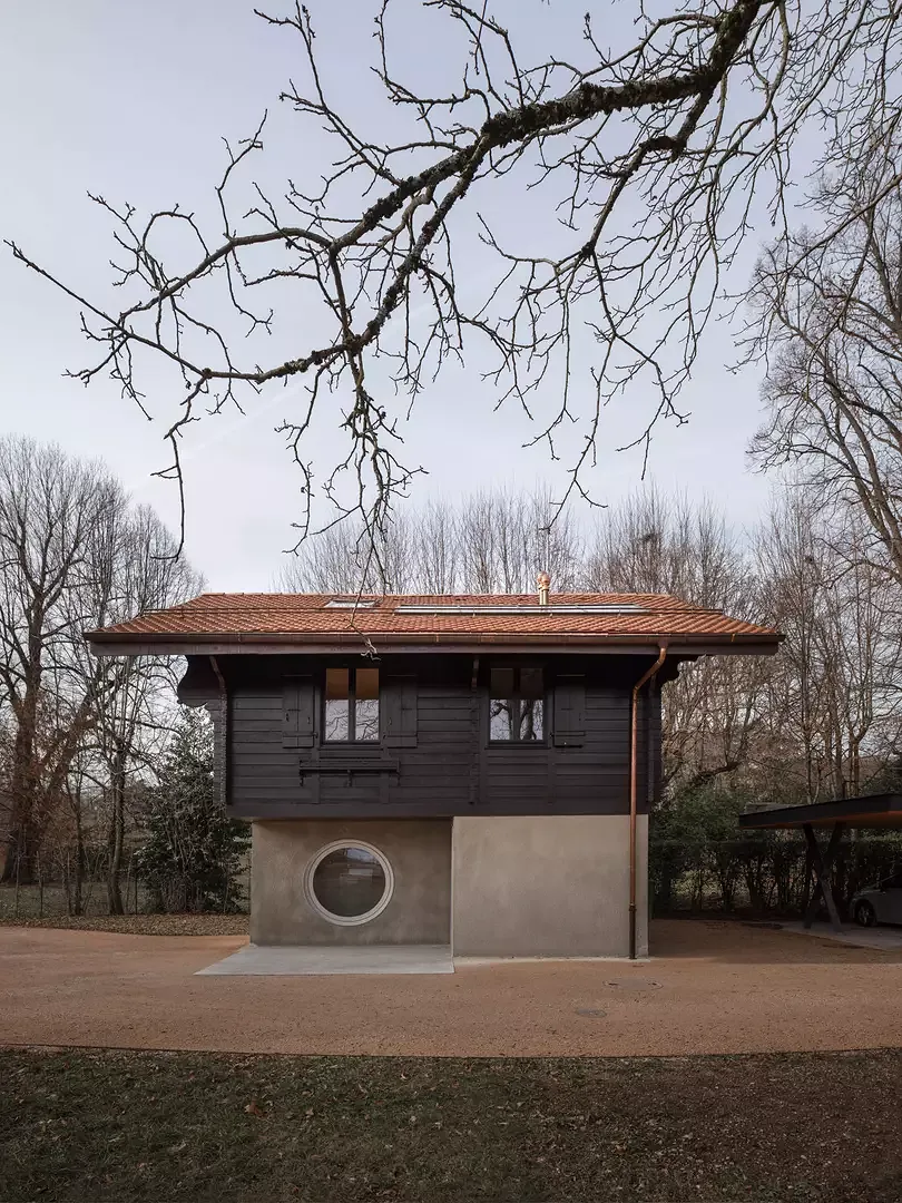 MR. BARRETT'S HOUSE
