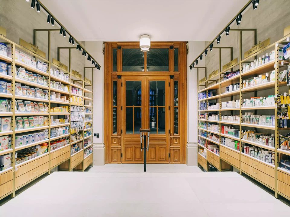 Apotheke: Seiteneingang