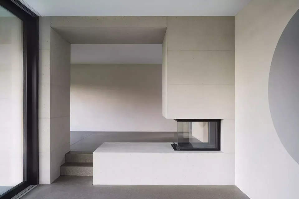 Esszimmer und Wohnraum mit Cheminée