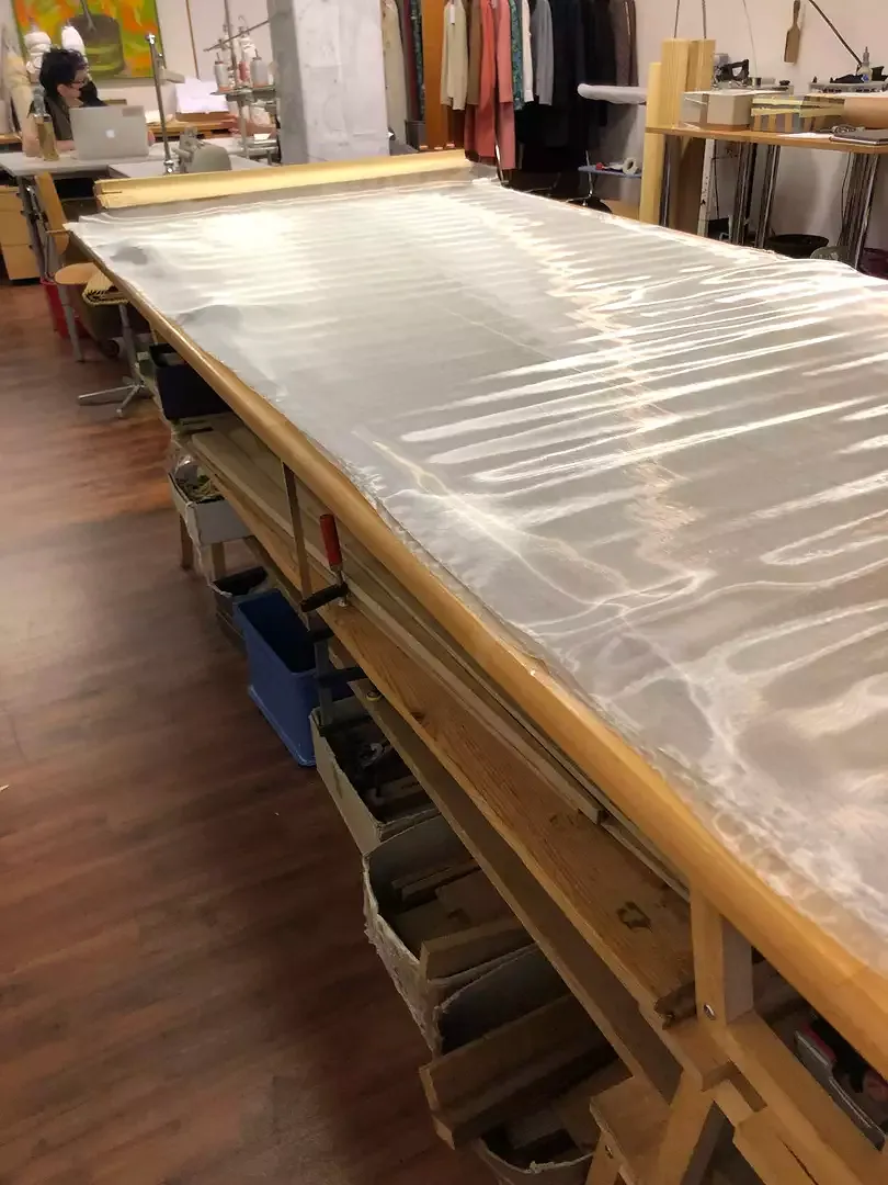 Herstellung Plissée 1. Schritt - Unplissiertes Polyester