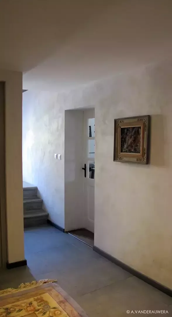 Lift und Treppe