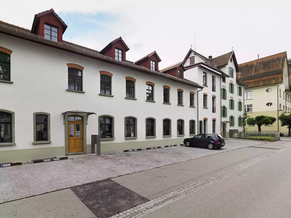 Pilatus-Erlenstrasse - West