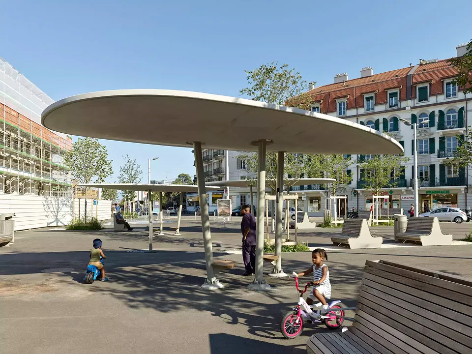Place sud, abris