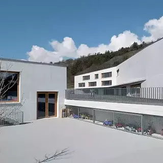 Crèche, école et salle polyvalente
