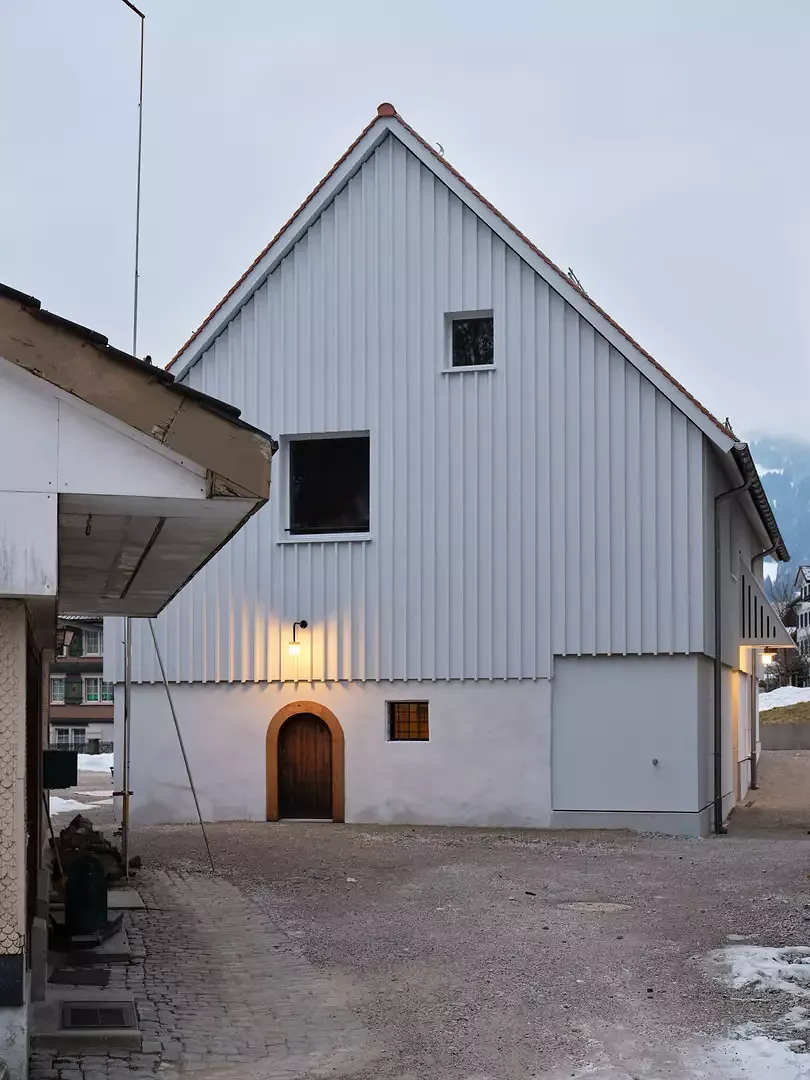 Ostfassade, Gewölbeeingang