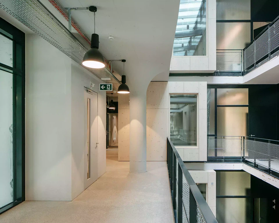 Vue de l'atrium au niveau 2