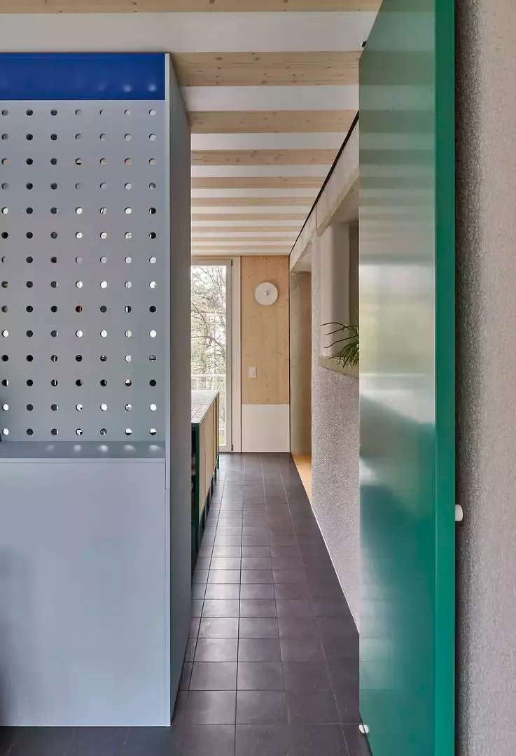 Façade existante contre extension