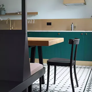 Flat for a Filmmaker