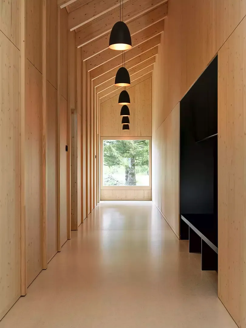 Korridor Grupenräume mit Garderobe